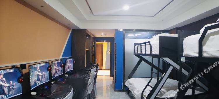 悠游电竞酒店(乌鲁木齐高铁站宝能城店)图片