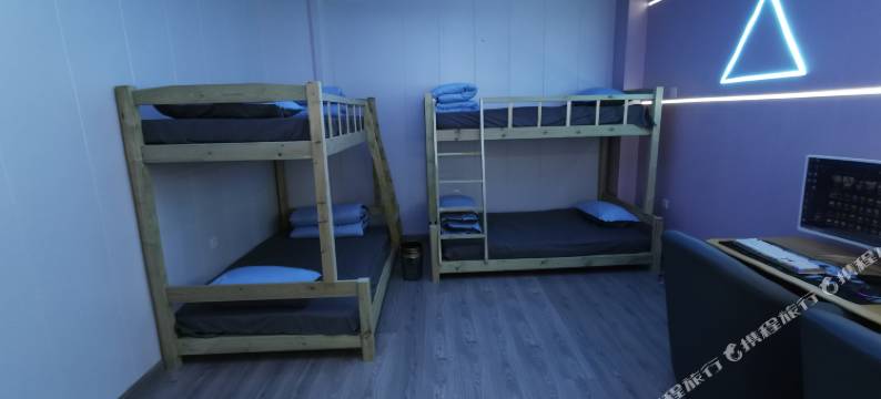 青岛蓝星电竞宾馆图片