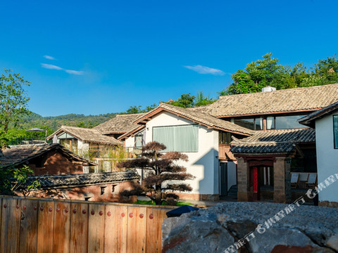 山窝窝•和风叠院民宿(长水国际机场店)