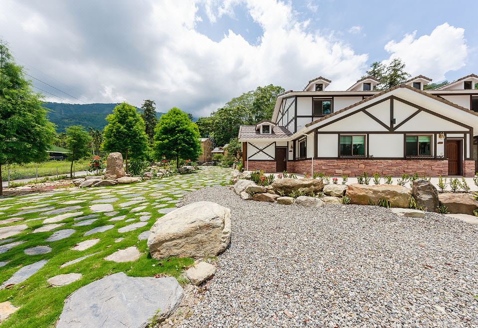 Yo Shen Jing Resort Hotel Overview