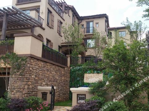 安宁玉龙湾u-house别墅酒店