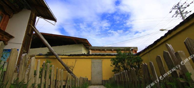 香格里拉花儿别院图片