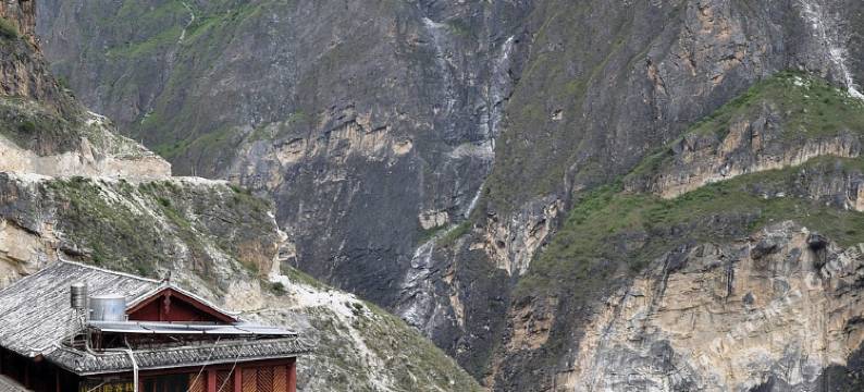 香格里拉虎跳峡山白脸客栈图片
