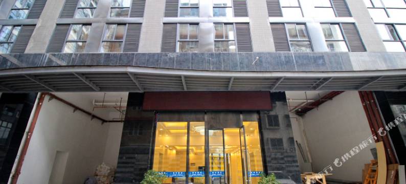荔秀酒店(深圳南油西地铁站南油服装批发市场店)图片