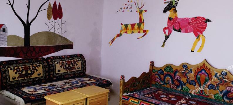 稻城迷藏客栈图片