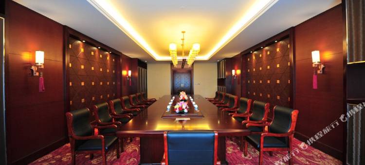 德令哈洲龙国际酒店图片