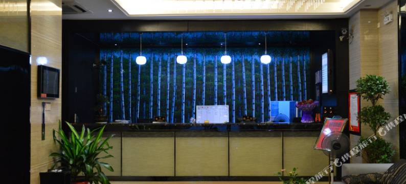 万云假日酒店(萍乡绿荫广场店)图片