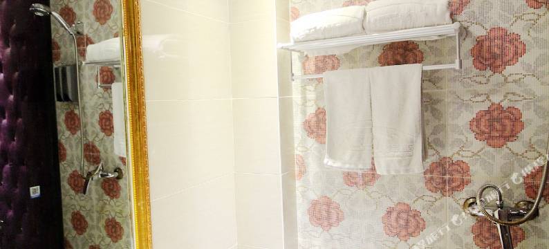 青岛大溪地精品酒店(台东步行街啤酒博物馆店)图片