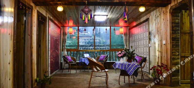 西江千户苗寨迈程客栈图片