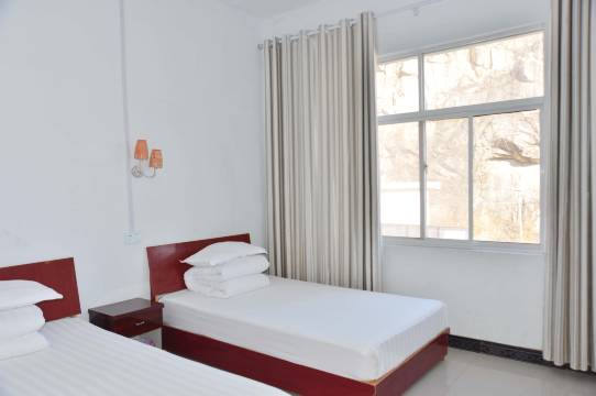 鲁山东方红宾馆