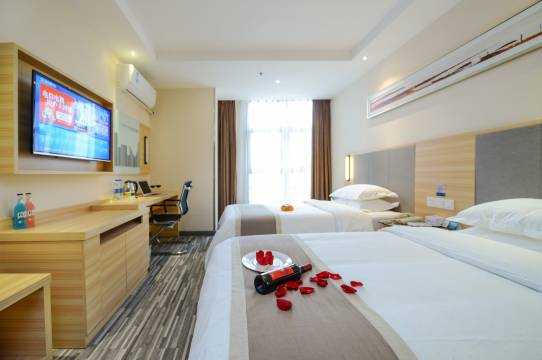 如家派柏·云酒店(高邮吾悦广场店)