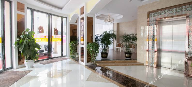 友缘商务宾馆(衢江银泰城店)图片