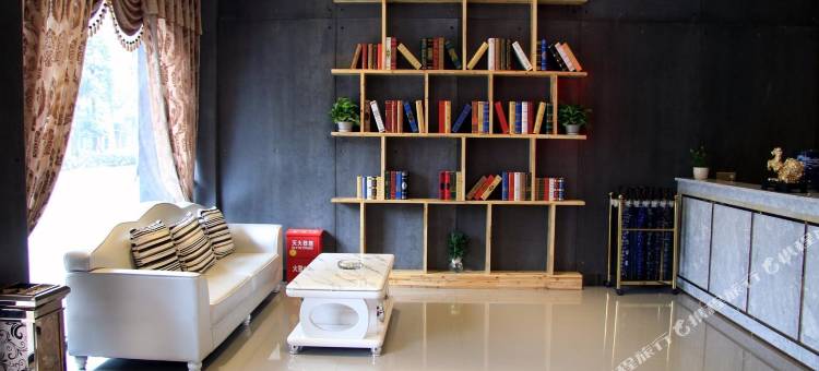 君御精品酒店(万源火车站店)图片