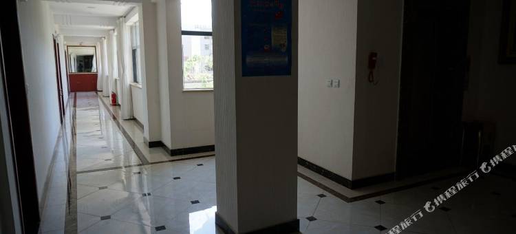 清晨时光酒店(禄丰南站金山古镇店)图片