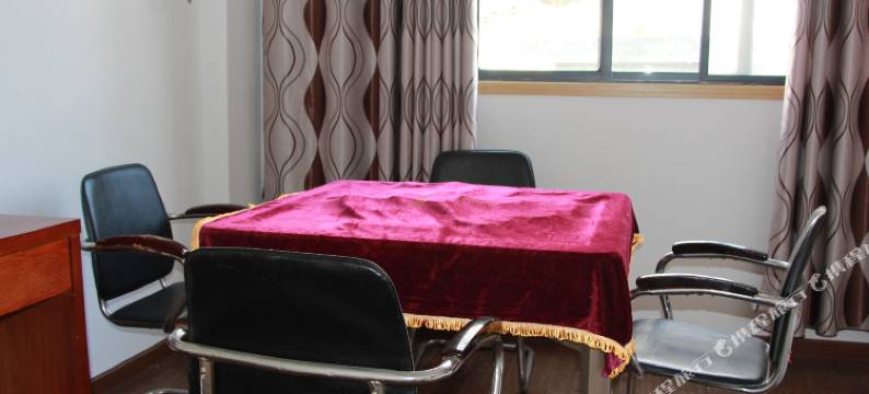 薄刀峰鹞子山庄图片