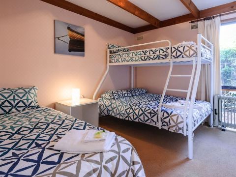 Sandy＇s Place Hotel Overview