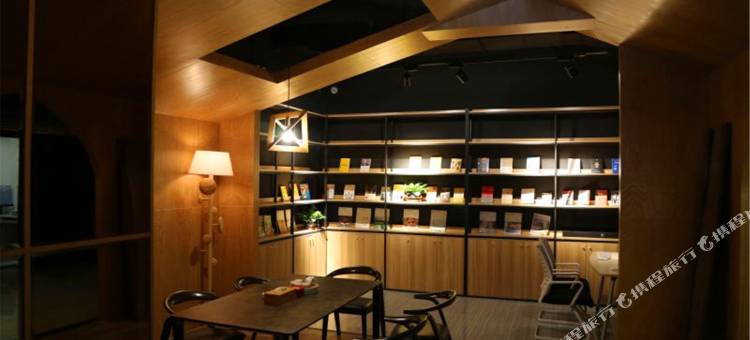 星程酒店(乌鲁木齐铁路局地铁站店)图片