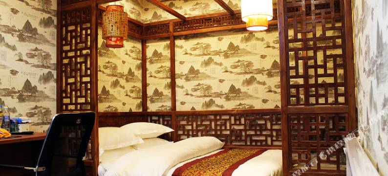 致青春主题宾馆(大庆东风中学新百大店)图片