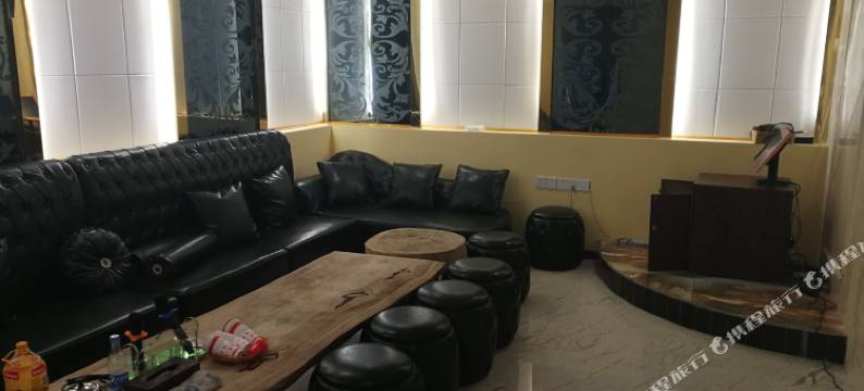 丹巴坐佛山庄度假酒店图片