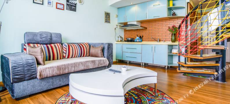 昆明萨瓦迪卡复式公寓(劝学巷分店)图片