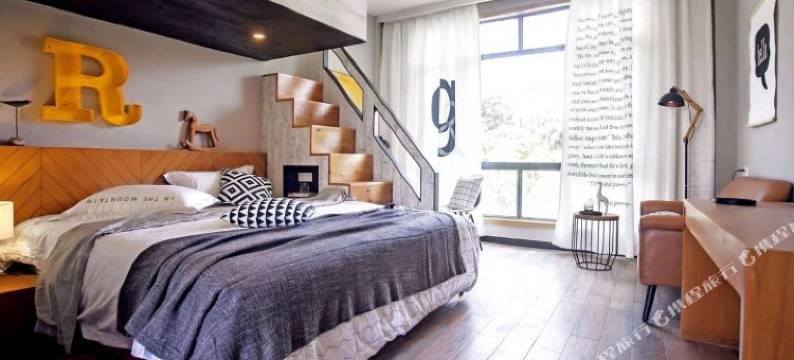 四姑娘山九月山间艺术酒店图片