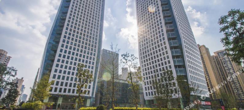 明玉上庭主题公寓(成都环球会展中心店)图片