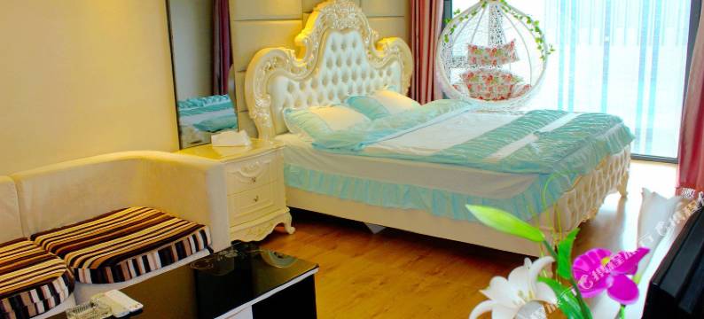 玫瑰阁主题公寓(沈阳中街故宫店)图片