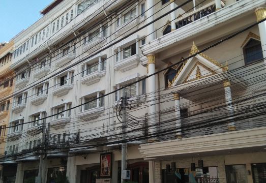 Bossotel Bangkok Hotel Overview