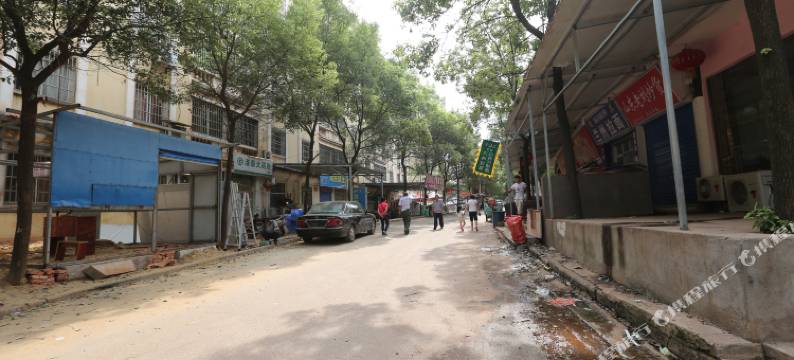 龙岗家庭旅馆(南昌西站店)图片