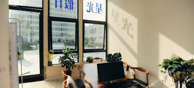 星光假日公寓(青岛万达东方影都店)图片