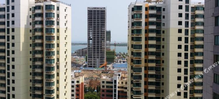 青岛金沙滩凤凰金岸套三精装房普通公寓图片