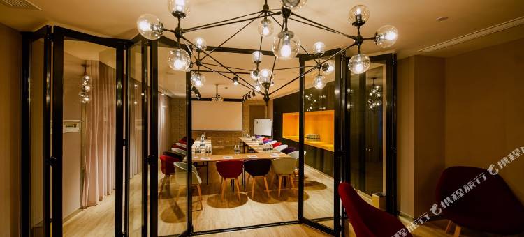 康铂酒店(南京江宁河海大学地铁站店)图片