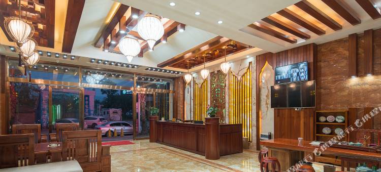 西双版纳澜湄江畔度假酒店(泼水广场店)图片