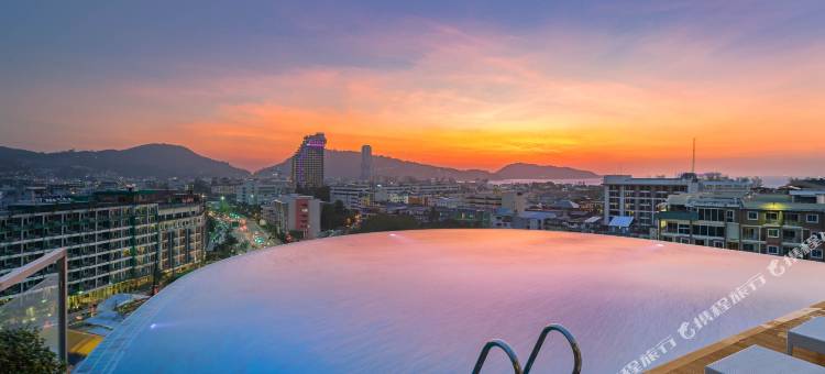 普吉岛滨海酒店(The Marina Phuket Hotel)图片