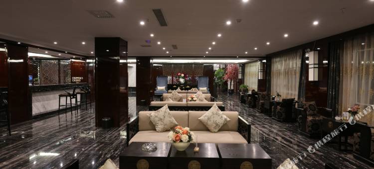 罗平曦城假日酒店图片