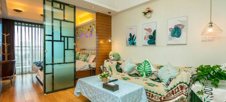 成都琼语假日私房公寓图片