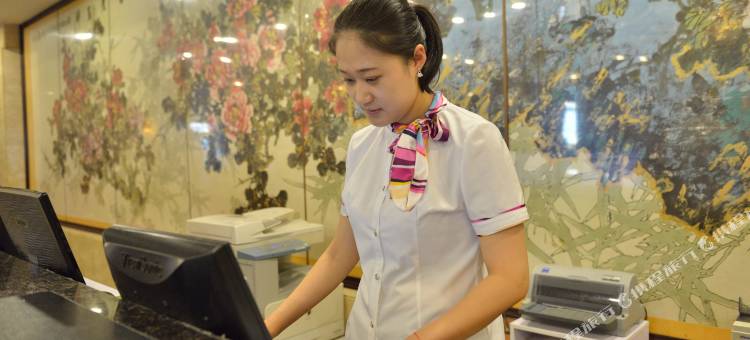 大连昱圣苑国际酒店(罗斯福广场西安路地铁站店)图片