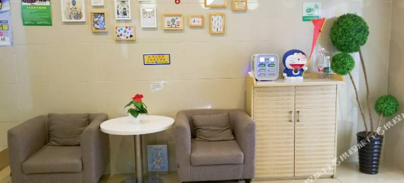 格子微酒店(玉林青年广场店)图片