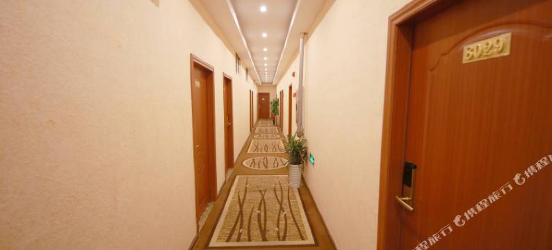 万和宾馆(南充火车站店)图片