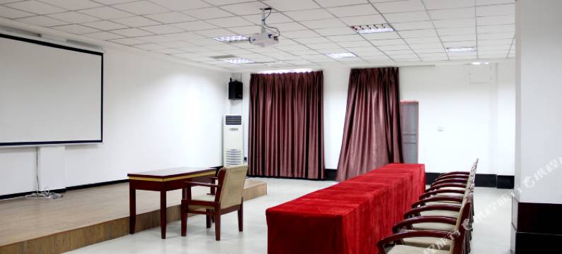 盖州鸿翔商务宾馆(盖州火车站店)图片