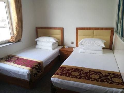 乌兰布统苏木钰林农家院