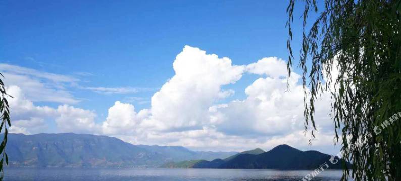 泸沽湖晓驻·摩梭湖景酒店图片