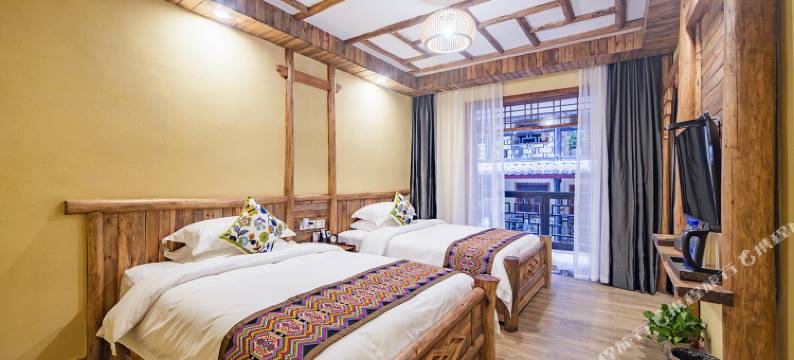 张家界盘龙山庄(黄龙洞景区店)图片