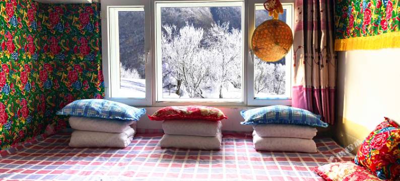 阔兰厅丨Snow Mountain·180°雪山观景度假美宿(雪谷风景区店)图片