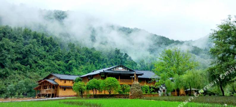 张家界黄龙洞龙舍图片