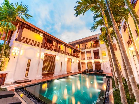 普拉辛格村莊酒店