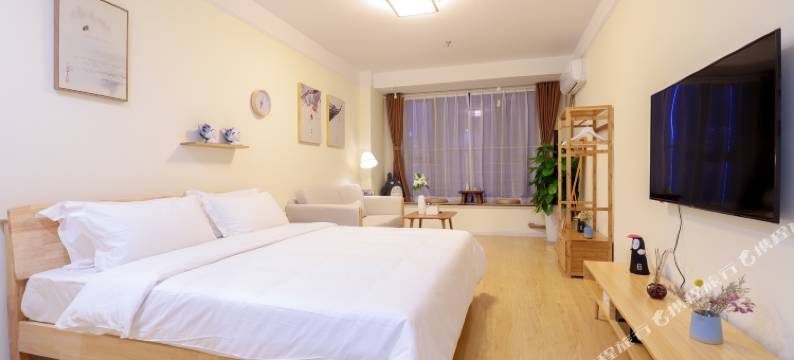 云畔·锦华霓虹城景都市简约设计美宿(合肥高铁南站汇美广场店)图片