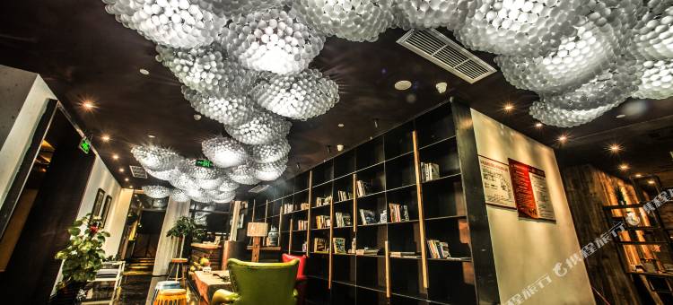 驻工坊创意酒店(印象南塘店)图片