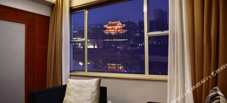 蔚东花园酒店(荆州古城万达店)图片