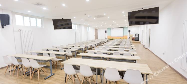 利铭酒店(西安明光路霸城门地铁站店)图片